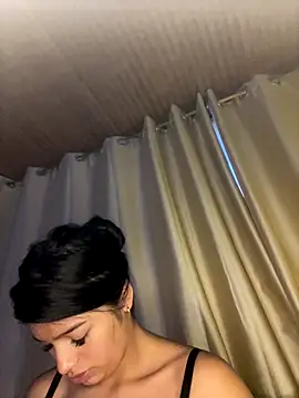 AgathaGeorgiou online show from 11.24.25