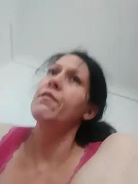 Snapshot of Mira_bel chatting on 10.14.25 Mira bel online show from 10.14.25