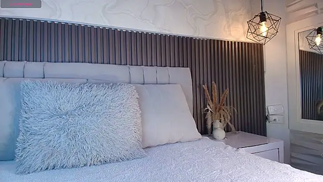 SHANONCLARK online show from 03.14.26