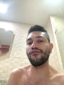 Snapshot of Aron_Baylor chatting on 12.14.25 Aron Baylor online show from 12.14.25