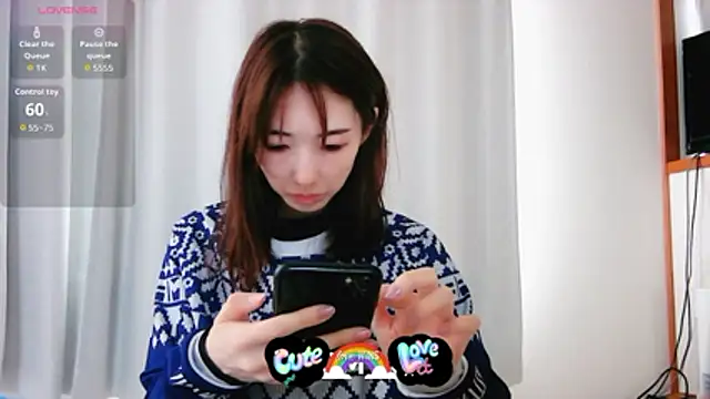 Snapshot of Love_me_Eri_ chatting on 11.02.25 Love me Eri online show from 11.02.25
