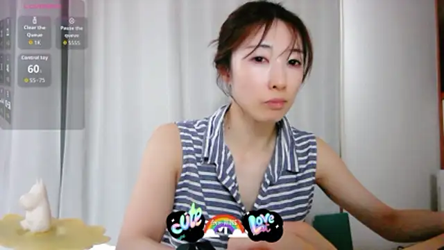 Snapshot of Love_me_Eri_ chatting on 08.01.26 Love me Eri online show from 08.01.26