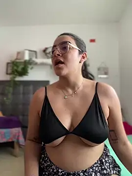 Lia flowers online show from 01.15.25