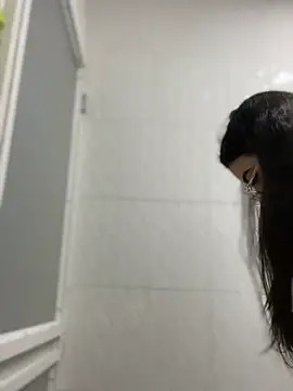 Lia flowers online show from 02.13.25