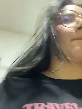 Lia flowers online show from 02.22.25