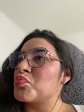 Lia flowers online show from 02.28.25