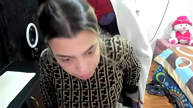 LuisaReyes 2911 online show from 12.22.24