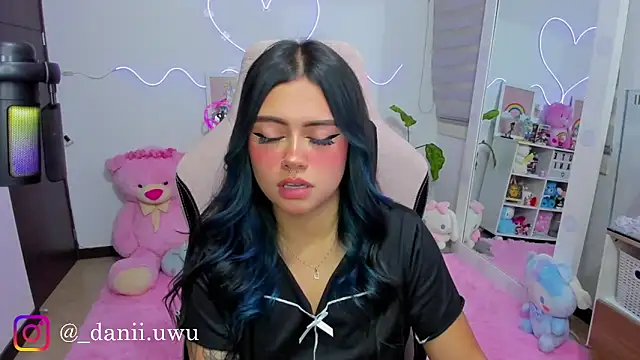 Snapshot of CuteDani_ chatting on 03.12.26 CuteDani online show from 03.12.26