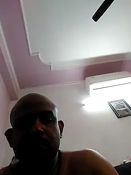 Dick 6inches online show from 03.03.25