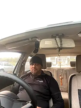 Dick 6inches online show from 10.31.25