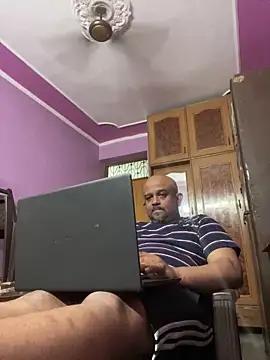 Dick 6inches online show from 04.02.26