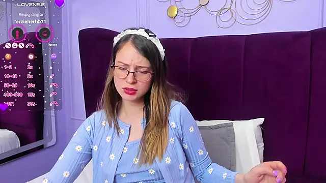 AmbeerWood  online show from 03.12.25