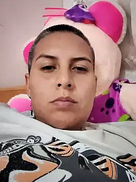 Snapshot of Yessi_rousse chatting on 12.17.24 Yessi rousse online show from 12.17.24