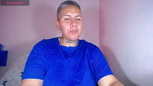 Snapshot of Yessi_rousse chatting on 02.06.25 Yessi rousse online show from 02.06.25