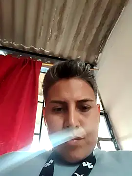 Snapshot of Yessi_rousse chatting on 10.21.25 Yessi rousse online show from 10.21.25