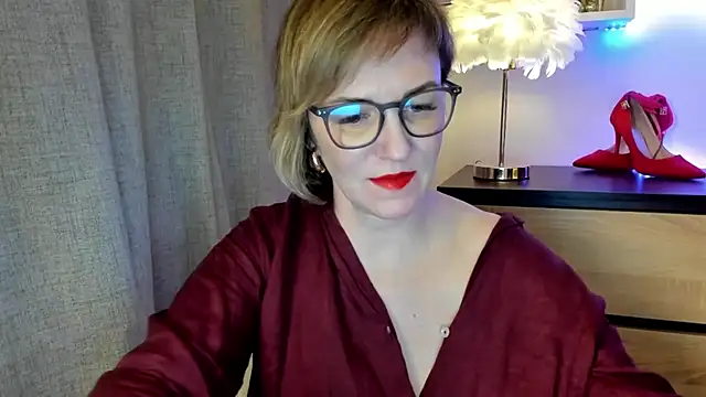 feliziaDesire online show from 10.22.25
