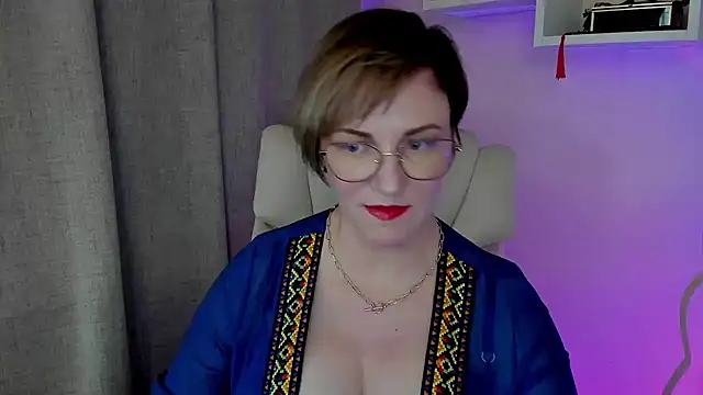 Snapshot of feliziaDesire chatting on 06.01.26 feliziaDesire online show from 06.01.26