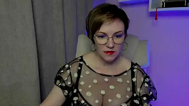 Snapshot of feliziaDesire chatting on 06.04.26 feliziaDesire online show from 06.04.26