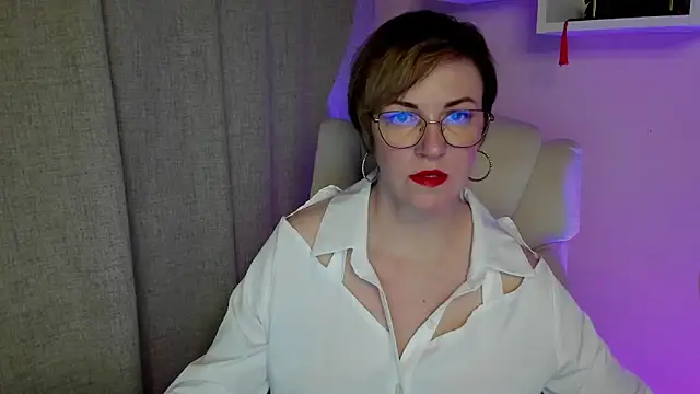 Snapshot of feliziaDesire chatting on 06.07.26 feliziaDesire online show from 06.07.26