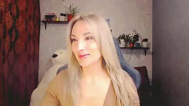 MillaXQueen online show from 03.14.25