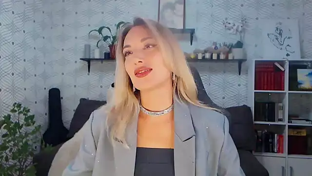 MillaXQueen online show from 06.13.26