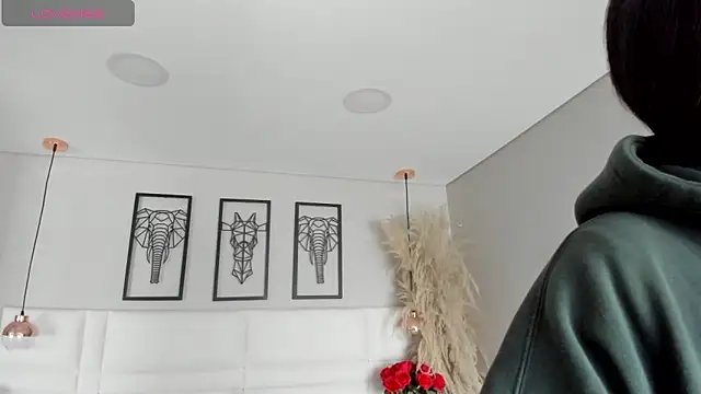 Rebeca jones online show from 11.08.25