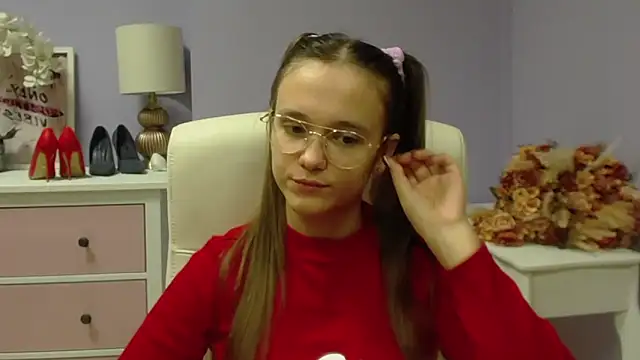 Snapshot of dirtyxEmily chatting on 12.03.24 dirtyxEmily online show from 12.03.24