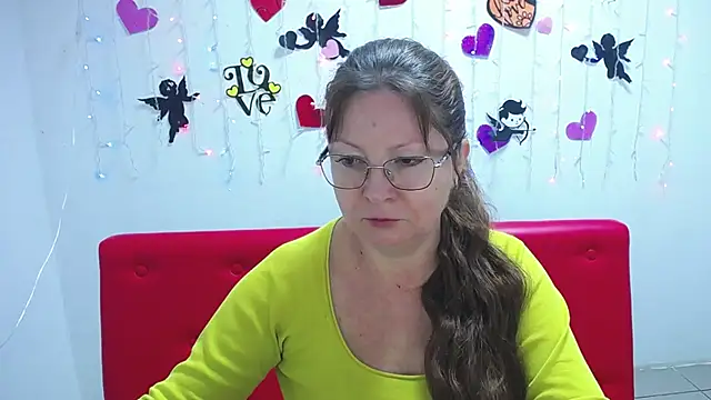 VanessaHotts online show from 02.06.25