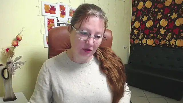 VanessaHotts online show from 11.21.25