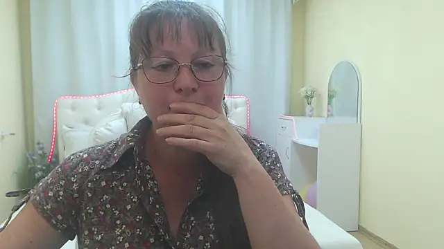 Snapshot of VanessaHotts chatting on 07.07.26 VanessaHotts online show from 07.07.26