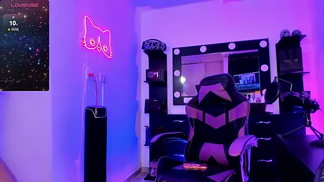 miss kitty online show from 03.30.26