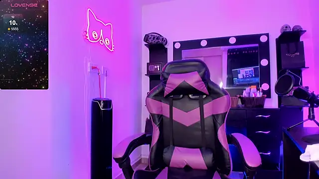 miss kitty online show from 04.06.26