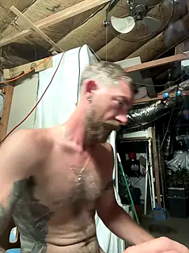 Snapshot of mandjpuff2 chatting on 09.14.25 mandjpuff2 online show from 09.14.25