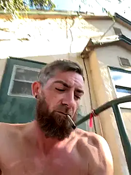 Snapshot of mandjpuff2 chatting on 10.08.25 mandjpuff2 online show from 10.08.25