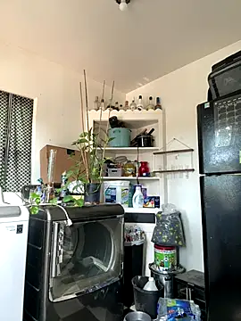 Snapshot of mandjpuff2 chatting on 10.22.25 mandjpuff2 online show from 10.22.25