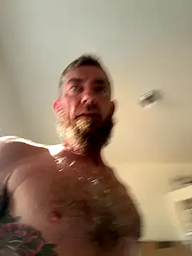 Snapshot of mandjpuff2 chatting on 10.30.25 mandjpuff2 online show from 10.30.25