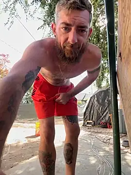 Snapshot of mandjpuff2 chatting on 11.04.25 mandjpuff2 online show from 11.04.25