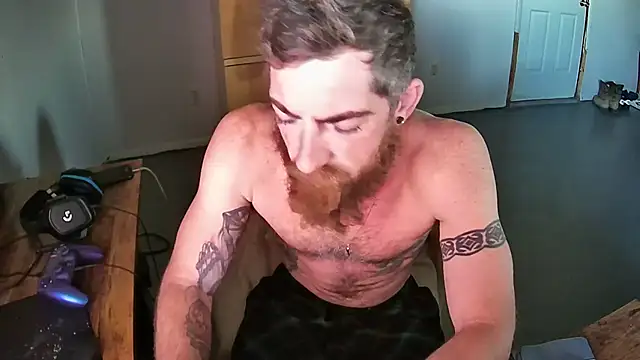 Snapshot of mandjpuff2 chatting on 12.14.25 mandjpuff2 online show from 12.14.25