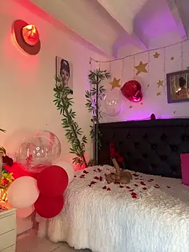 Snapshot of lonely_shewolf chatting on 02.13.26 lonely shewolf online show from 02.13.26