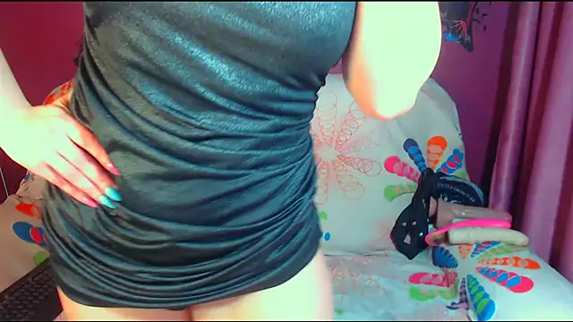Snapshot of milflovelyxxx chatting on 05.09.26 milflovelyxxx online show from 05.09.26