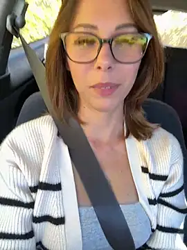 Snapshot of 21sweetSunny chatting on 10.29.25 21sweetSunny online show from 10.29.25