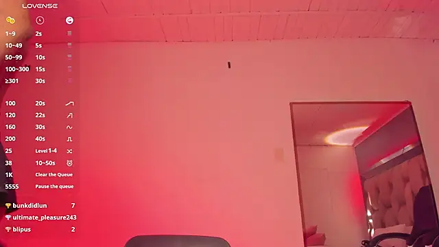 Emmily Savage online show from 02.05.25