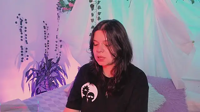 Mey moon online show from 12.22.25