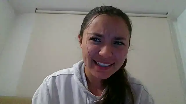 Snapshot of _andygirl chatting on 04.27.26 andygirl online show from 04.27.26
