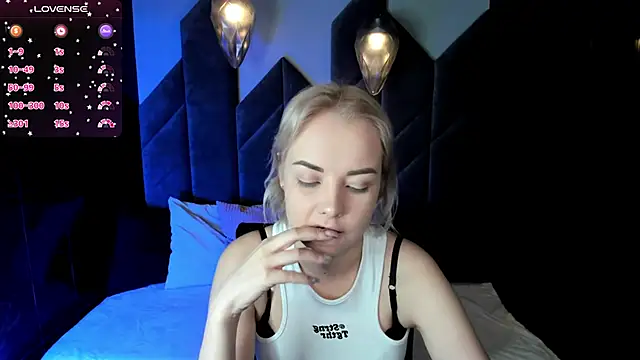 StephanieSweety online show from 02.18.25