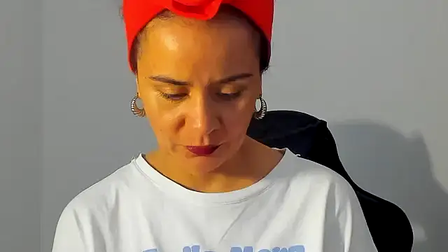 Sami Hotie1 online show from 10.21.25