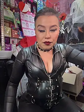 TamySweetness online show from 10.31.25