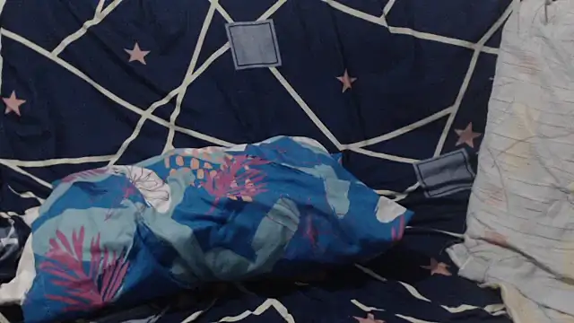 Lesliemilk5 online show from 10.13.25