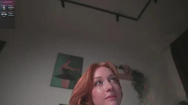 Snapshot of iara__mi chatting on 11.19.25 iara mi online show from 11.19.25