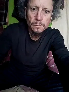 Snapshot of pauloandres chatting on 10.25.25 pauloandres online show from 10.25.25